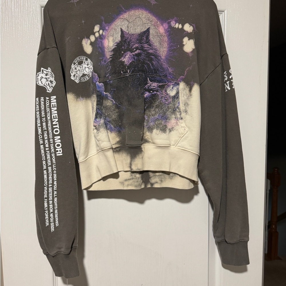 Darc Sport Wolf Graphic Crewneck Sweater - Black and Cream